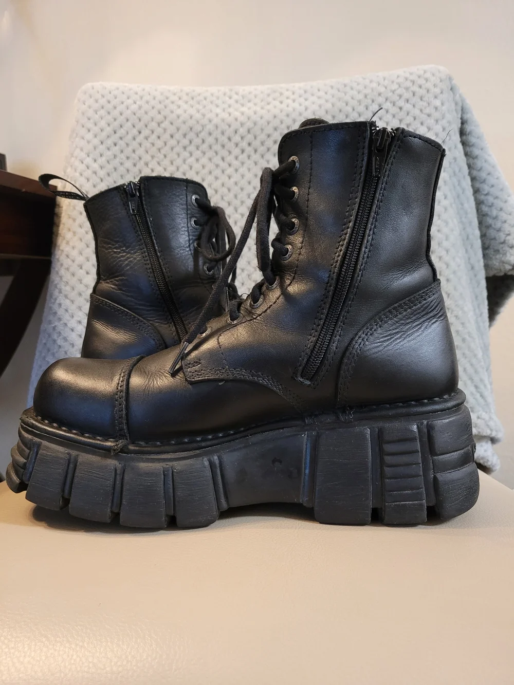 New Rock Combat Boots